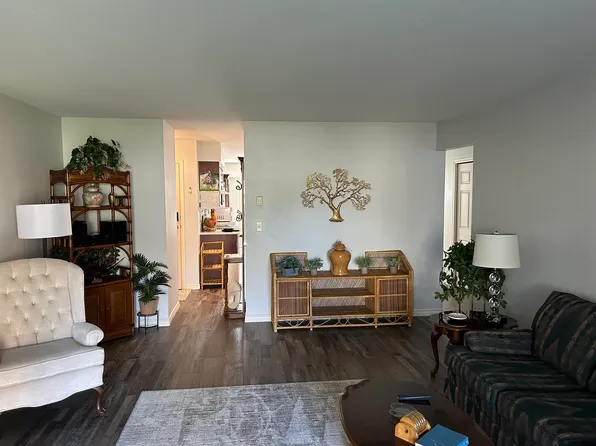 32718 Garibaldi Dr #4, Abbotsford, BC V2T 5T6