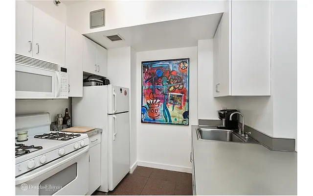 Rented by Douglas Elliman | media 5