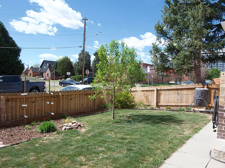 1600 Winona Ct #1 — Photo 15