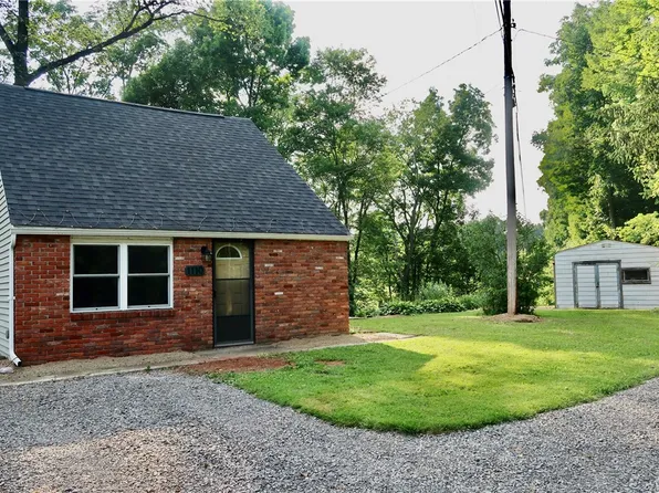 1110 Clintonville Rd, Grove City, PA 16127