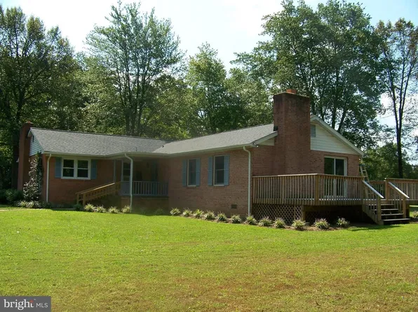 6225 Ripley Rd, La Plata, MD 20646