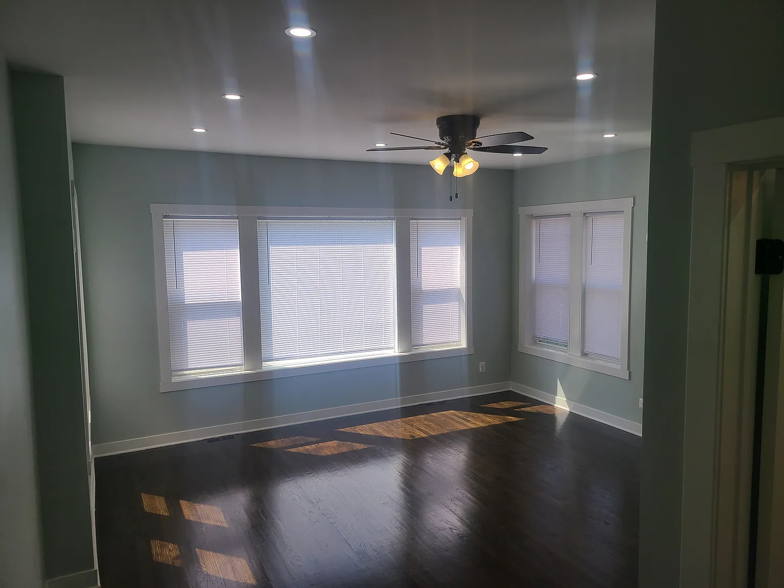 8557 S Elizabeth Street — Photo 2