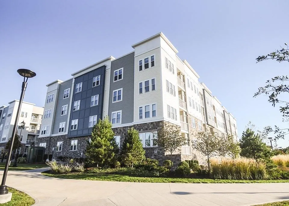 120 University Ave #2301