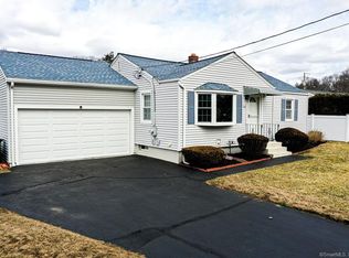 26 Poplar St, North Haven, CT 06473