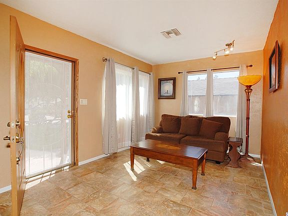 3rd image of 7725 Thousand Oaks Dr