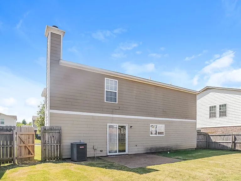 10038 Chariden Dr — Photo 19