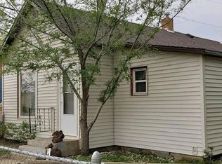 105 2nd Ave NE, Belfield, ND 58622