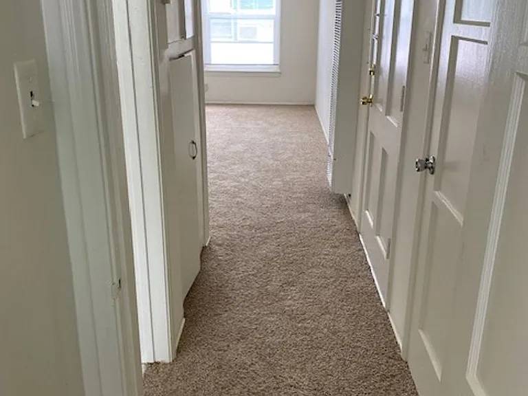 Adams Apartments -142/146 Rentals — Photo 7