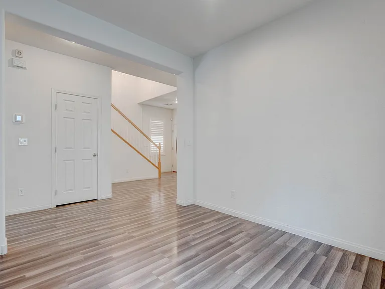 985 Noah Valley St — Photo 9