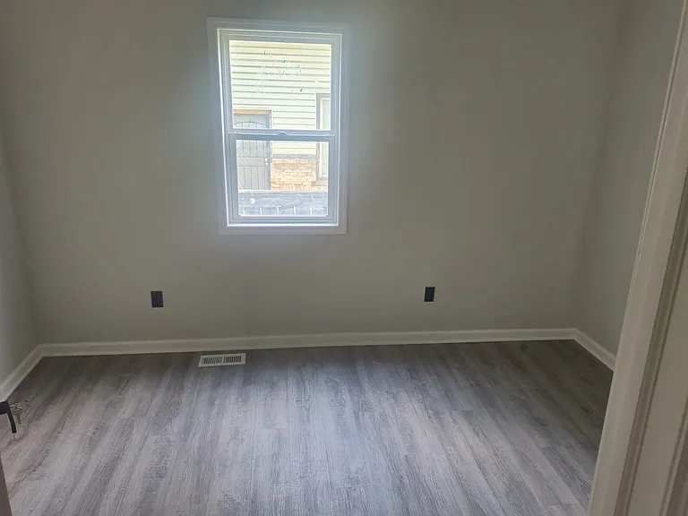 2329 Prospect St — Photo 4