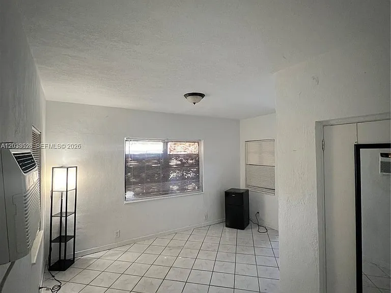 1060 NW 116th St #4 — Photo 3