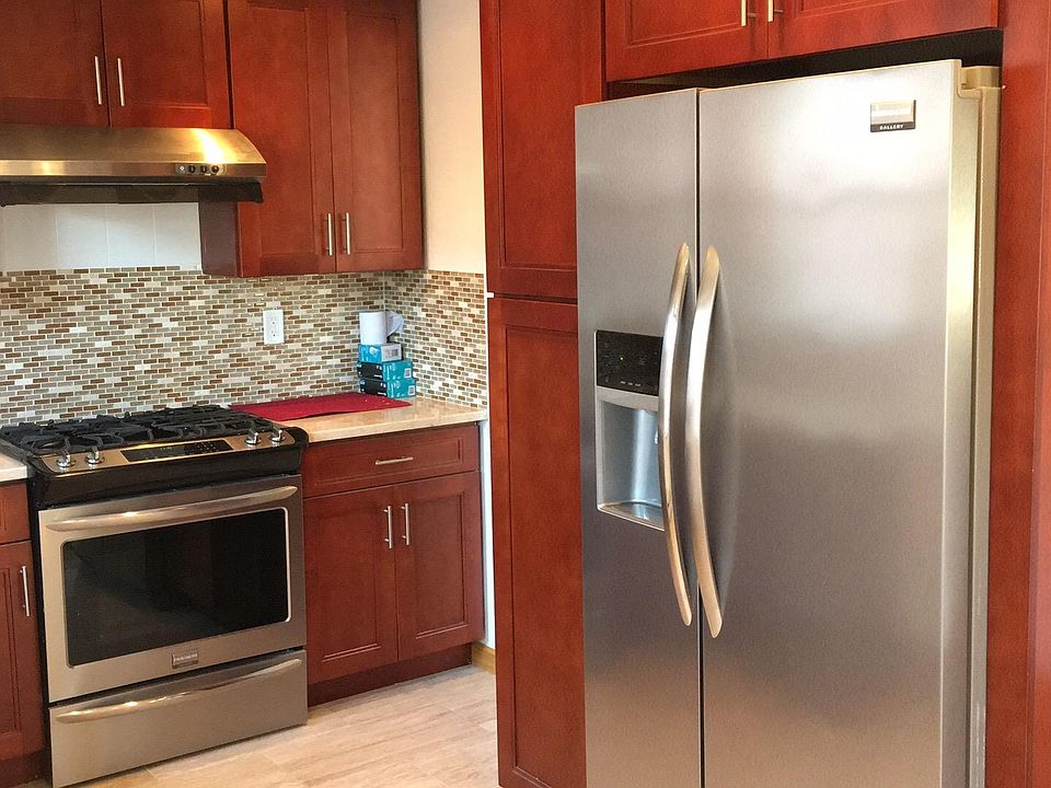 1st image of 2128 E 70th St #3