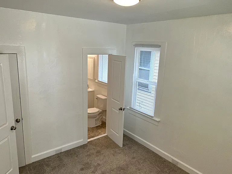 1311 E Illinois St — Photo 3