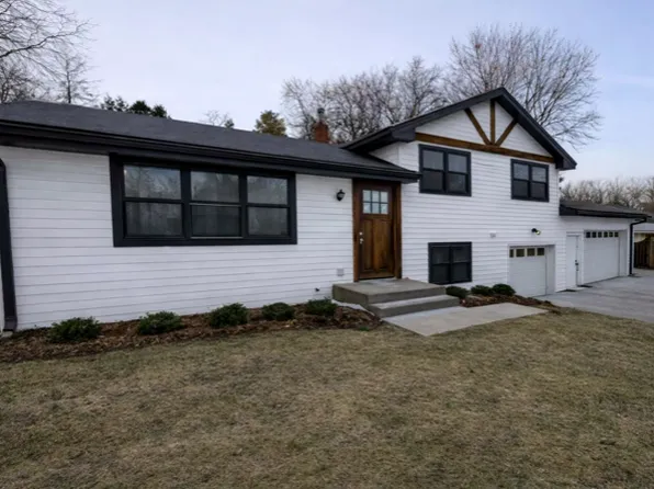 15901 W 62nd St, Eden Prairie, MN 55346