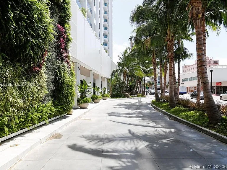 2301 Collins Ave #624 — Photo 30