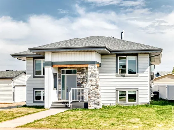 739 W Cypress Ln, Red Deer County, AB T4S 0N9