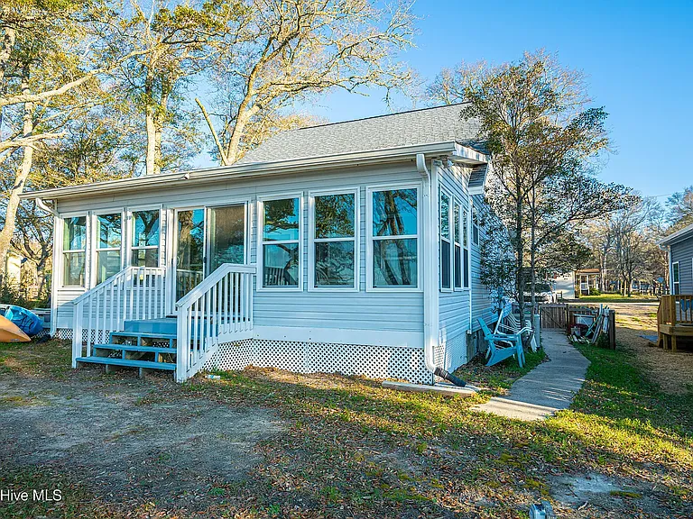 2509 Gator Ln SW — Photo 4