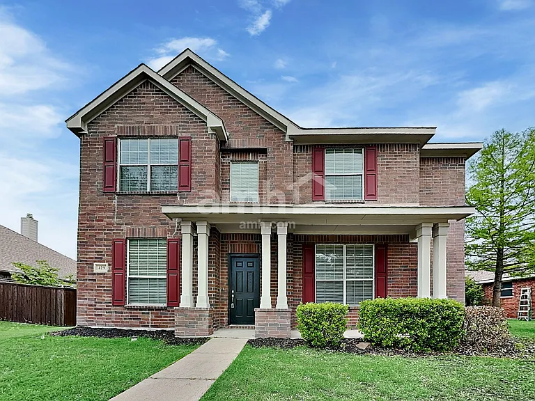 429 Bell Dr — Photo 1