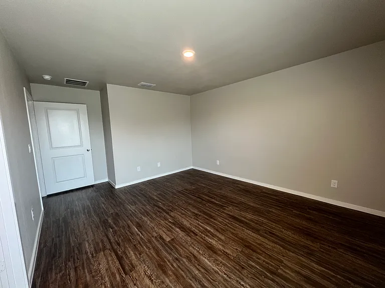 3405 Tiffin Ave — Photo 15