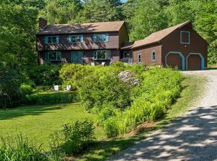 31 Mount Jefferson Rd, Hubbardston, MA 01452