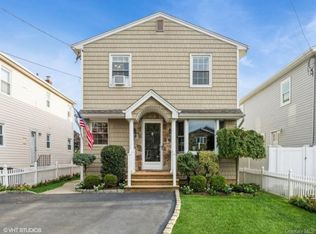 3920 Waverly Ave FLOOR 2, Seaford, NY 11783