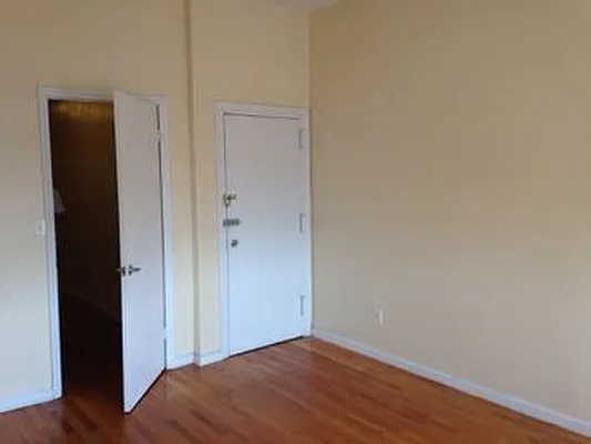 Rented by Wyckoff Heights Realty Inc. | media 10