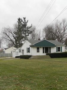 2501 Delta River Dr, Lansing, MI, 48906