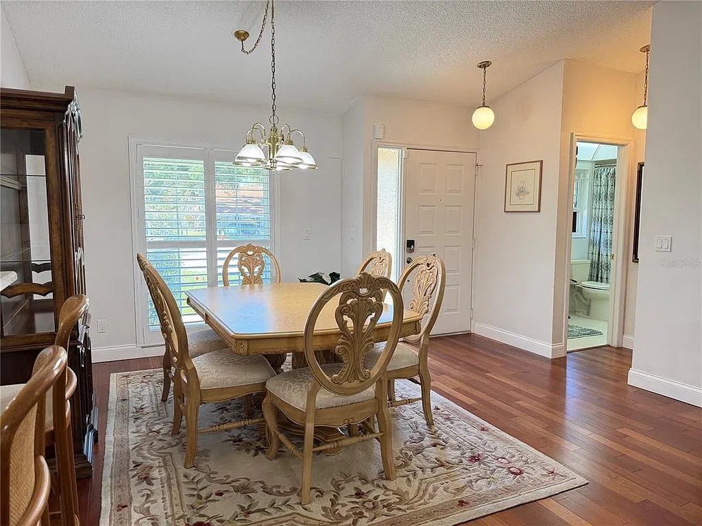 2 bed, 2.0 bath, 1547 sqft, $2,100 — Photo 2