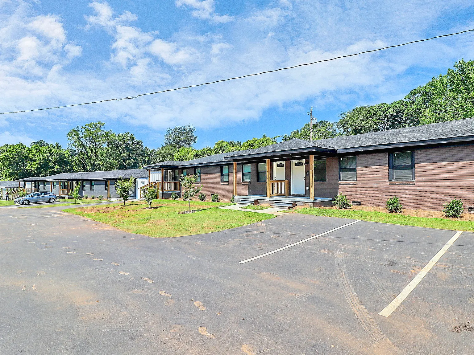 2 bed, 1.5 bath, 900 sqft, $1,500 — Photo 2