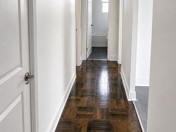 4th image of 3015 Queen St E #C10