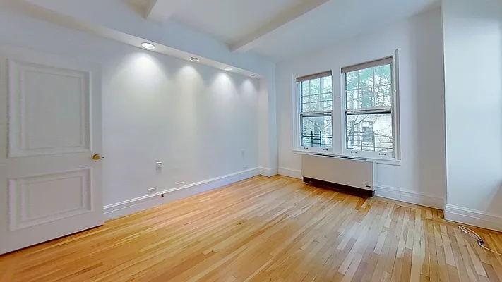 Rented by Douglas Elliman | media 18