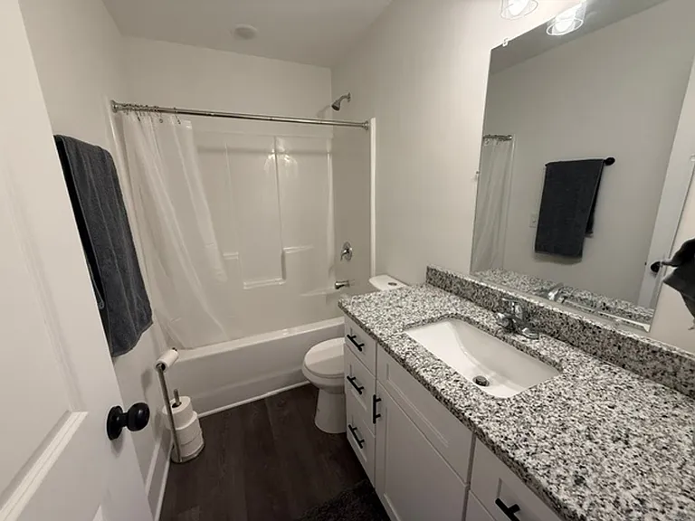 4237 Barnwell St — Photo 16