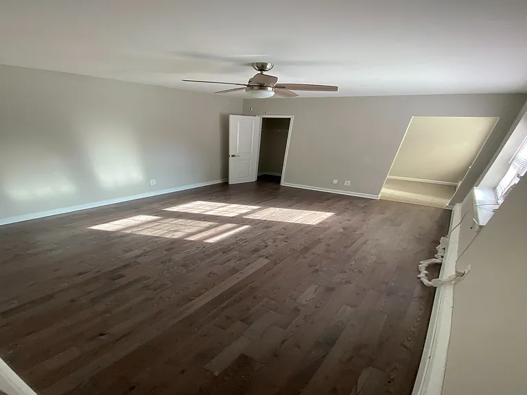 Campus Apartments — Photo 7