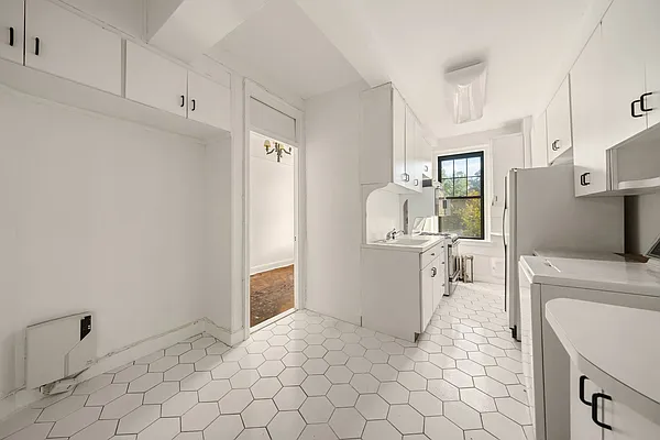 Sold by Compass | media 12