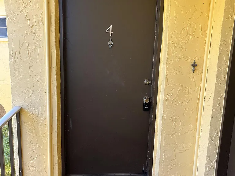 7029 Hibiscus Ave S #4 — Photo 6