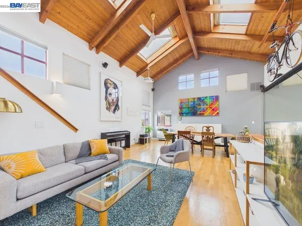 2932 Filbert St APT 2, Oakland, CA 94608