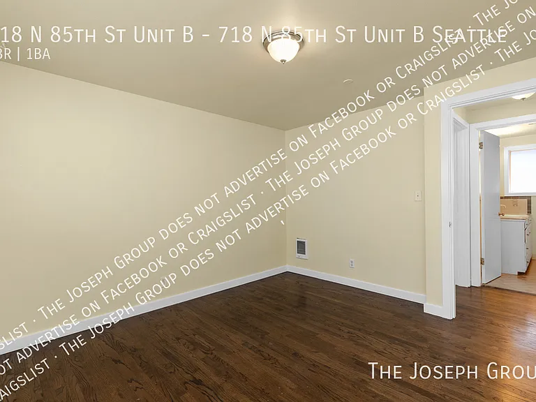 718 N 85th St #B — Photo 16