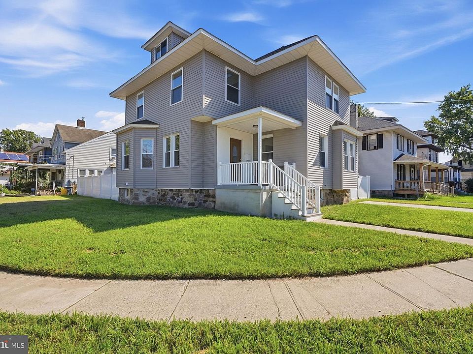 1st image of 115 Waverly Pl