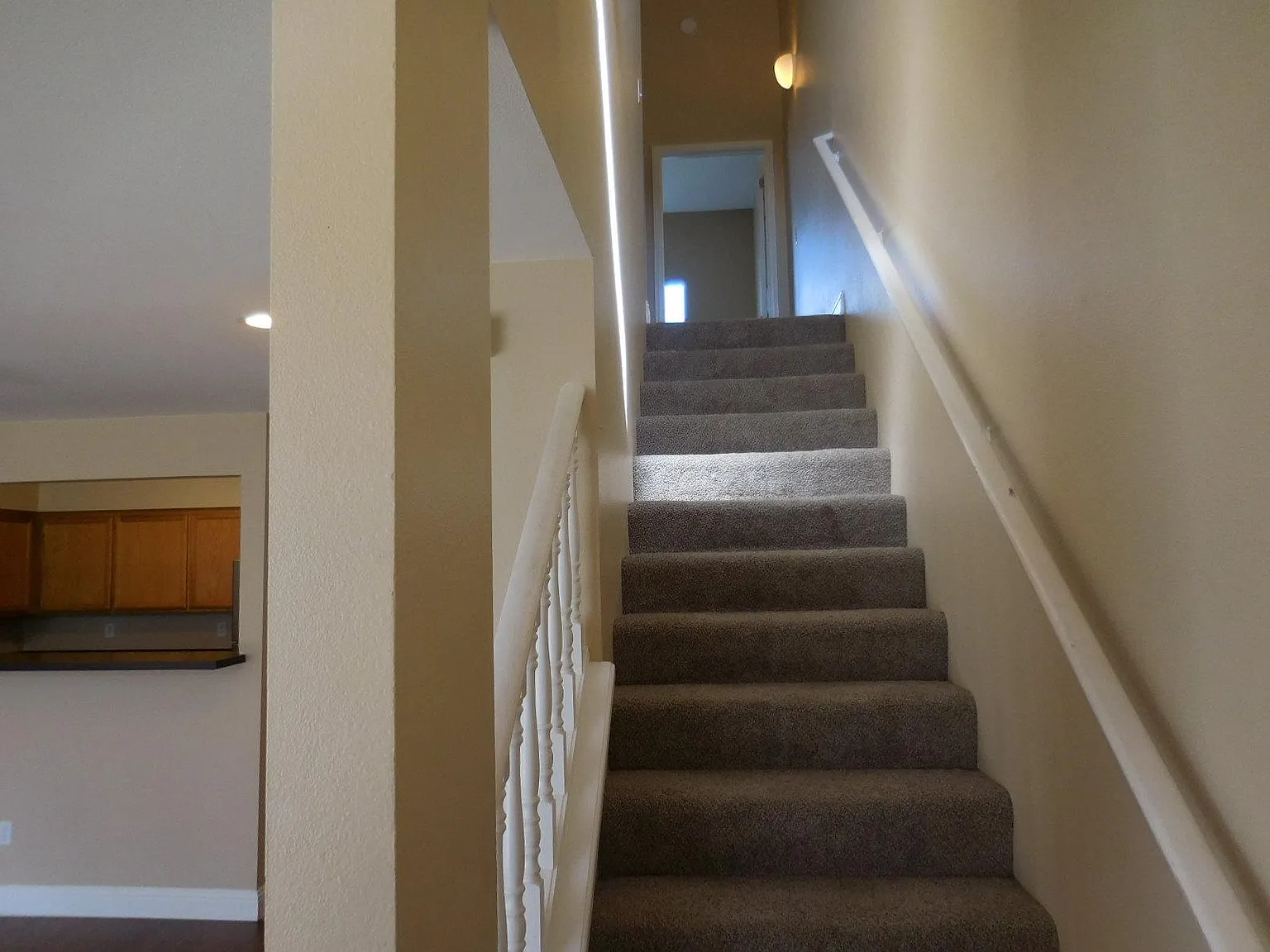 2 bed, 2.5 bath, 1288 sqft, $2,800 — Photo 4