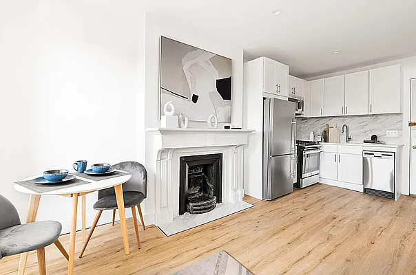 Rented by Freestone Property Group | media 18