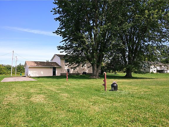 4th image of 2049 N Hamlin Rd