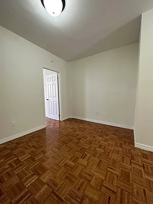 Rented by Peter R. Hungerford, LREB | media 24