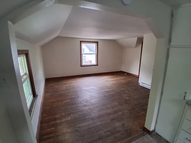 823 W 6th St #601-1/2 — Photo 7
