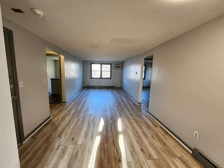 240 Maple St #C3 — Photo 13