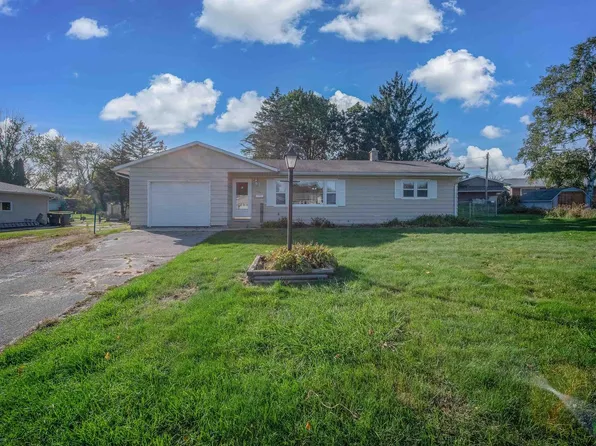 417 North Riverside Drive, Waterloo, WI 53594