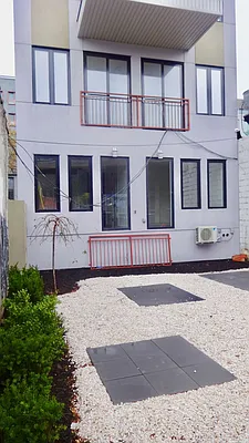 Rented by Grand & Co. | media 12