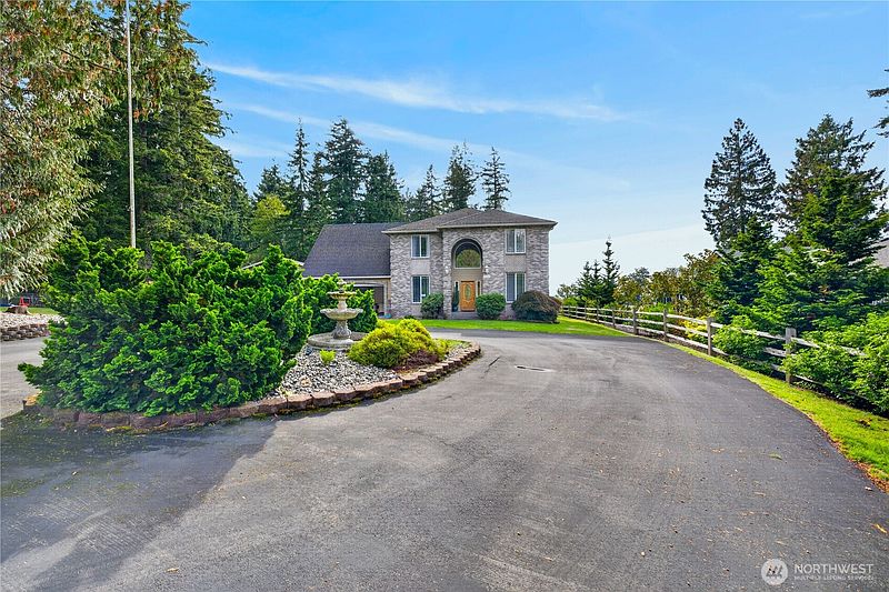 2nd image of 31400 W Lake Ketchum Road