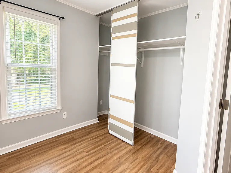 9 Dean Crest Ct — Photo 4