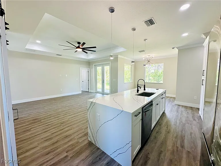 771 Gaylord Ave S — Photo 6