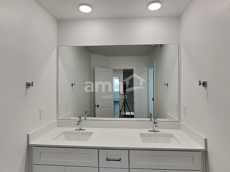 6975 N 125th Dr — Photo 15